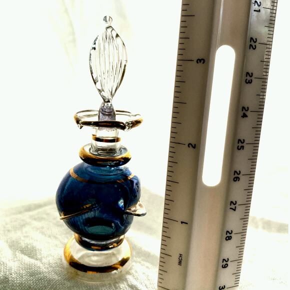 Vintage Egyptian perfume bottle hand blown blue glass with gold guilt - Picture 3 of 9